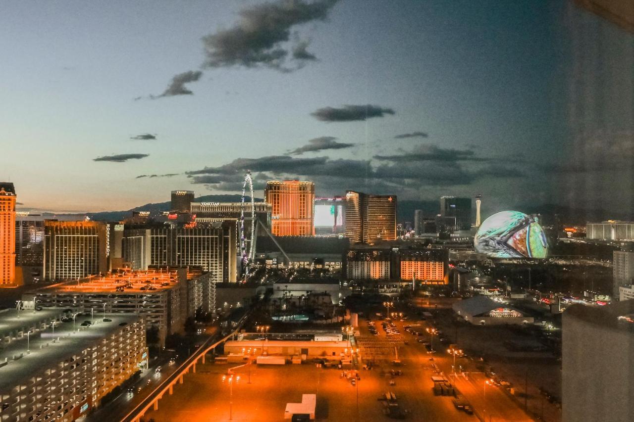 No Resort Fees-Mgm Stripview-Jacuzzi-Formula 1 Track View Лас-Вегас Екстер'єр фото